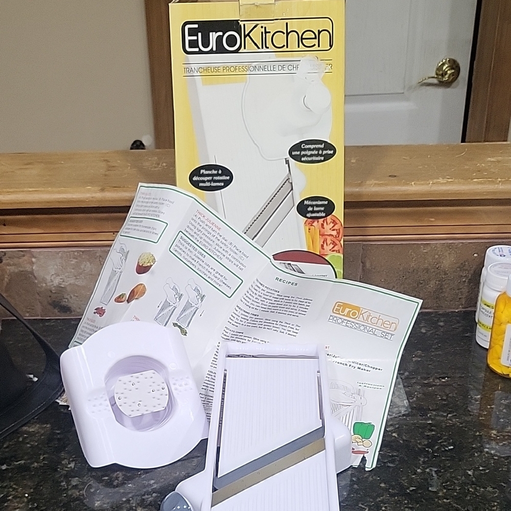 EuroKitchen Professional Mandoline Slicer - White